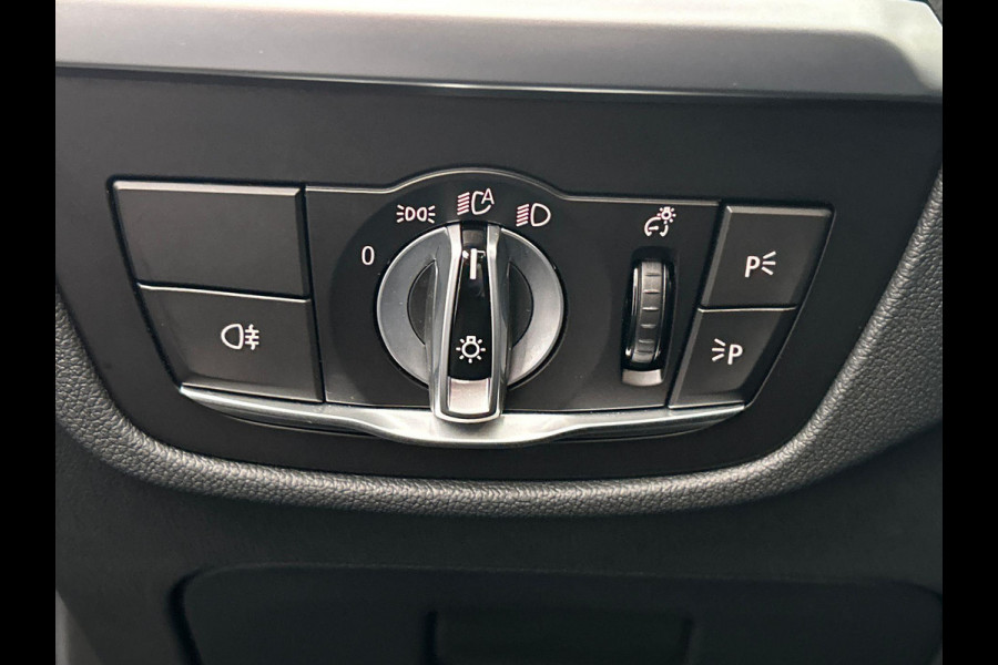 BMW iX3 Executive 80 kWh * SOH 98% * Pano/dak Trekhaak Camera Origineel NL