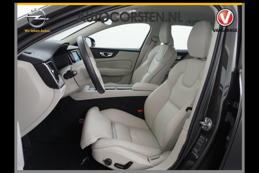 Volvo V60 2.0T AUT-7 Inscription Leer MHEV Apple Carplay Android Auto Harman&Kardon®-Hifi Camera Adap.Cruise Elek.Stoelen Stuur+Stoelverwa Lmv 18" Led Elek. Achterklep Regen-Lichtsensor Collision Avoidance Bluetooth Wifi 1e Eigenaar €50.755 Nieuwprijs Zeer compleet MHEV-Mild-Hybrid 1.800kg trekvermogen
