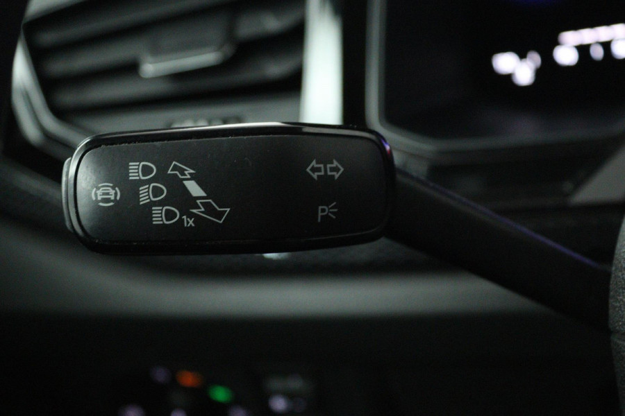 Volkswagen Polo 1.0 TSI Life Business