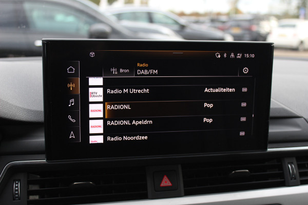 Audi A4 Avant 35 TFSI Launch edition Sport / Leder / Virtual Cockpit / Navigatie / Parkeerhulp V+A / 18'' / Stoelverwarming / Cruise Control