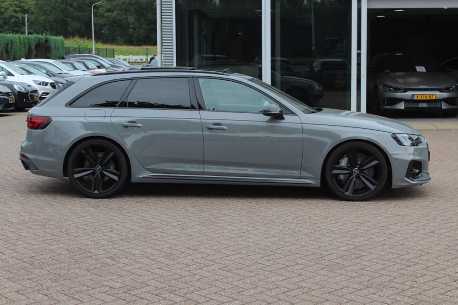 Audi RS4 Avant 2.9 TFSI quattro / Full option / Keramisch / Panoramadak / 360Camera / Carbon / Head-up / Sportuitlaat / 20'' / Luxe Leder / Dodehoek / Virtual Cockpit / Stoelmassage / B&O Audi RS4 Avant 2.9 TFSI quattro / Full option / Keramisch / Panoramadak / 360Camera / Carbon / Head-up / Sportuitlaat / 20'' / Luxe Leder / Dodehoek / Virtual Cockpit / Stoelmassage / B&O