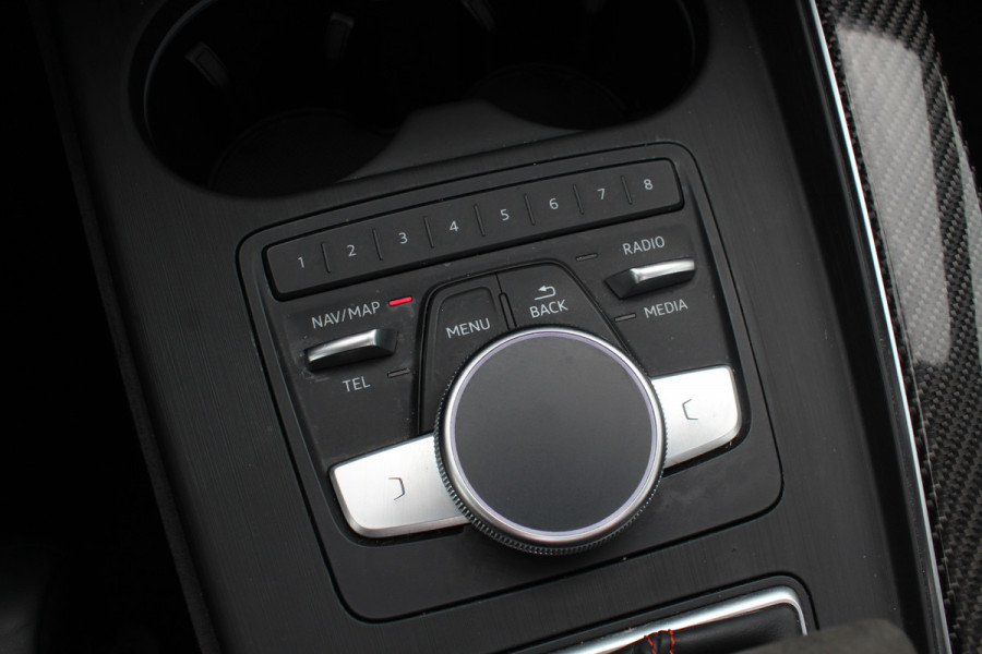 Audi RS4 Avant 2.9 TFSI quattro / Full option / Keramisch / Panoramadak / 360Camera / Carbon / Head-up / Sportuitlaat / 20'' / Luxe Leder / Dodehoek / Virtual Cockpit / Stoelmassage / B&O Audi RS4 Avant 2.9 TFSI quattro / Full option / Keramisch / Panoramadak / 360Camera / Carbon / Head-up / Sportuitlaat / 20'' / Luxe Leder / Dodehoek / Virtual Cockpit / Stoelmassage / B&O