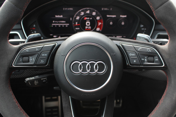 Audi RS4 Avant 2.9 TFSI quattro / Full option / Keramisch / Panoramadak / 360Camera / Carbon / Head-up / Sportuitlaat / 20'' / Luxe Leder / Dodehoek / Virtual Cockpit / Stoelmassage / B&O Audi RS4 Avant 2.9 TFSI quattro / Full option / Keramisch / Panoramadak / 360Camera / Carbon / Head-up / Sportuitlaat / 20'' / Luxe Leder / Dodehoek / Virtual Cockpit / Stoelmassage / B&O