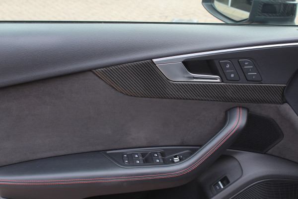 Audi RS4 Avant 2.9 TFSI quattro / Full option / Keramisch / Panoramadak / 360Camera / Carbon / Head-up / Sportuitlaat / 20'' / Luxe Leder / Dodehoek / Virtual Cockpit / Stoelmassage / B&O Audi RS4 Avant 2.9 TFSI quattro / Full option / Keramisch / Panoramadak / 360Camera / Carbon / Head-up / Sportuitlaat / 20'' / Luxe Leder / Dodehoek / Virtual Cockpit / Stoelmassage / B&O
