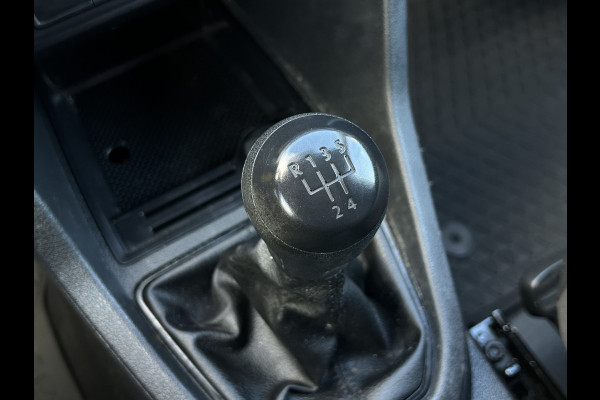 Volkswagen Caddy 2.0 TDI 102 PK / L2H1 / 1e EIG. / **STOELVERWARMING** / TREKHAAK / INRICHTING / AIRCO / CRUISE / BLUETOOTH / PDC