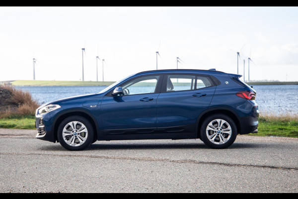 BMW X2 xDrive25e Executive CAMERA / LEDER / PLUG IN HYBRID / STOELVERWARMING