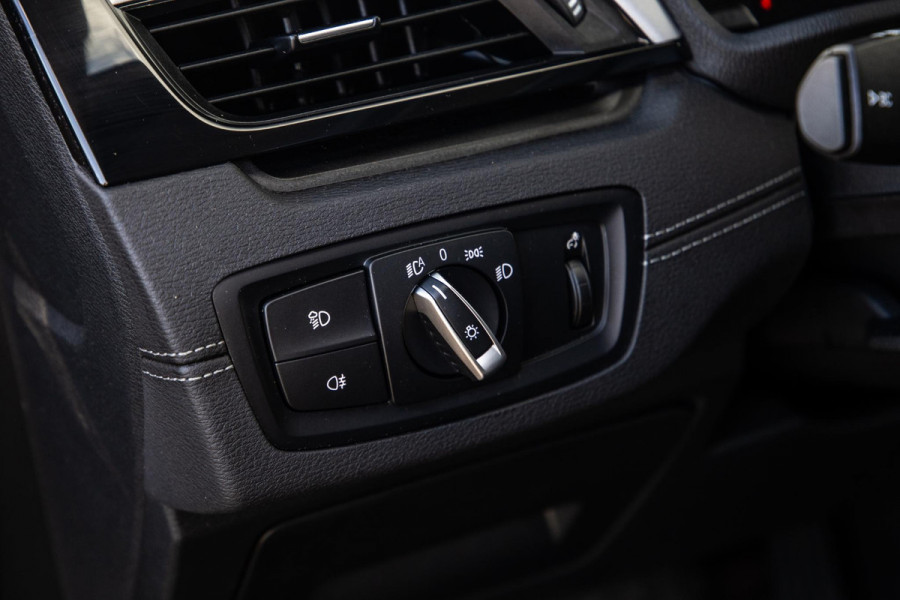 BMW X2 xDrive25e Executive CAMERA / LEDER / PLUG IN HYBRID / STOELVERWARMING