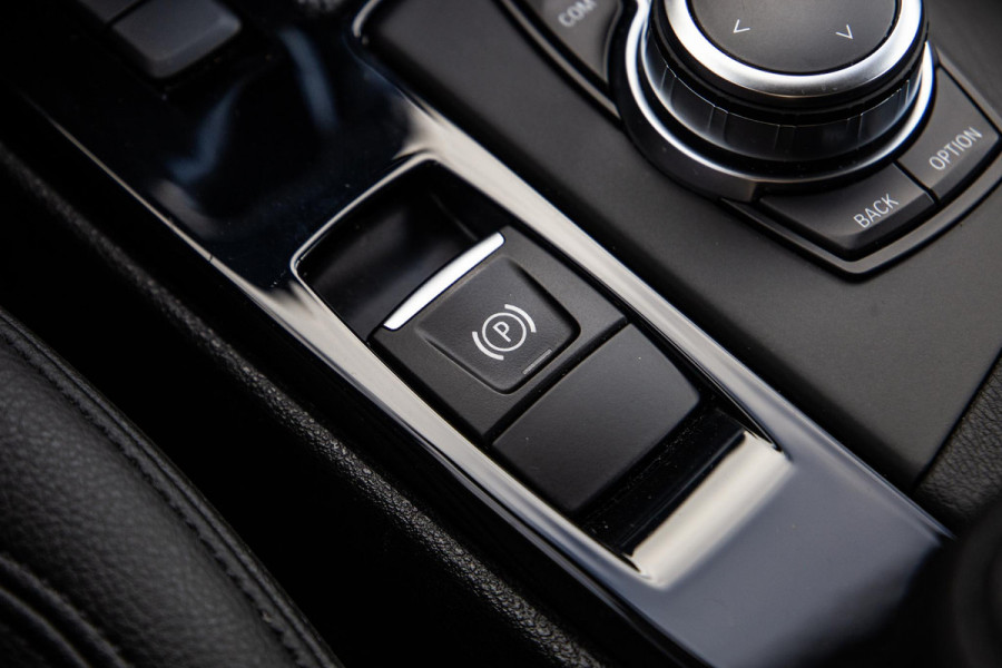 BMW X2 xDrive25e Executive CAMERA / LEDER / PLUG IN HYBRID / STOELVERWARMING