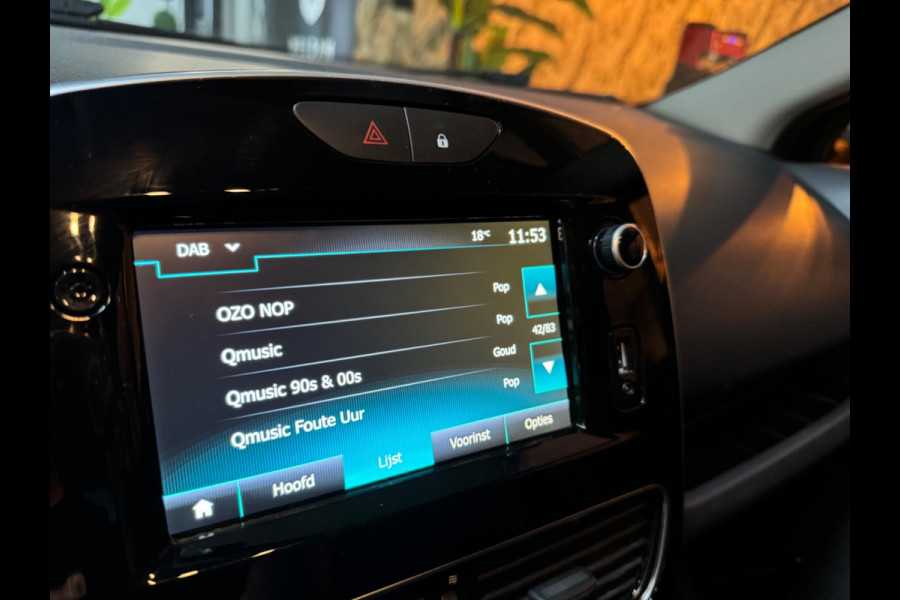 Renault Clio Estate 0.9 TCe Limited Garantie Parkeersensoren StoelVW Bluetooth Cruise Navi Rijklaar