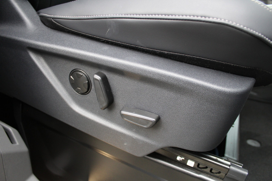 Ford Tourneo Custom 340 2.5 PHEV L1H1 Titanium X | B&O | BLIS | AGR stoel | 8P | Leder Actieweken 1 t/m 15 november!