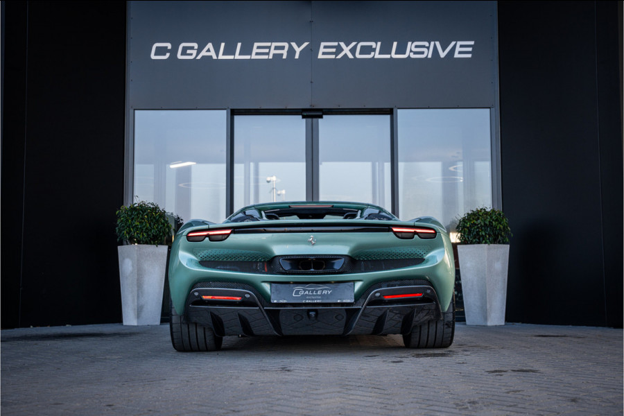 Ferrari 296 GTS 3.0 V6 - Verde Francesca | Spyder l 830PK! l Race Display l Racing Seats | Carbon