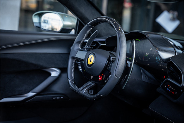 Ferrari 296 GTS 3.0 V6 - Verde Francesca | Spyder l 830PK! l Race Display l Racing Seats | Carbon