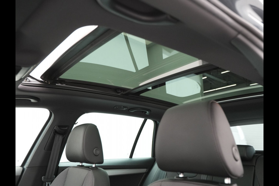 Škoda Octavia Combi 1.5 TSI 150pk DSG Greentech Business Edition Panorama Trekhaak Stoelverwarming Carplay 189 Škoda Octavia Combi 1.5 TSI 150pk DSG Greentech Business Edition Panorama Trekhaak Stoelverwarming Carplay 189