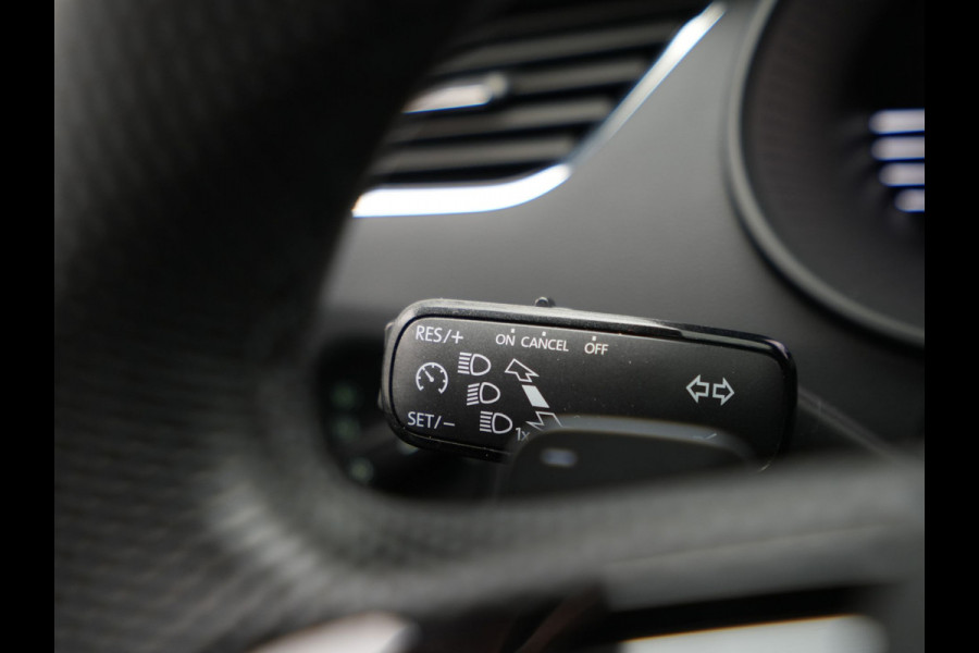 Škoda Octavia Combi 1.5 TSI 150pk DSG Greentech Business Edition Panorama Trekhaak Stoelverwarming Carplay 189 Škoda Octavia Combi 1.5 TSI 150pk DSG Greentech Business Edition Panorama Trekhaak Stoelverwarming Carplay 189