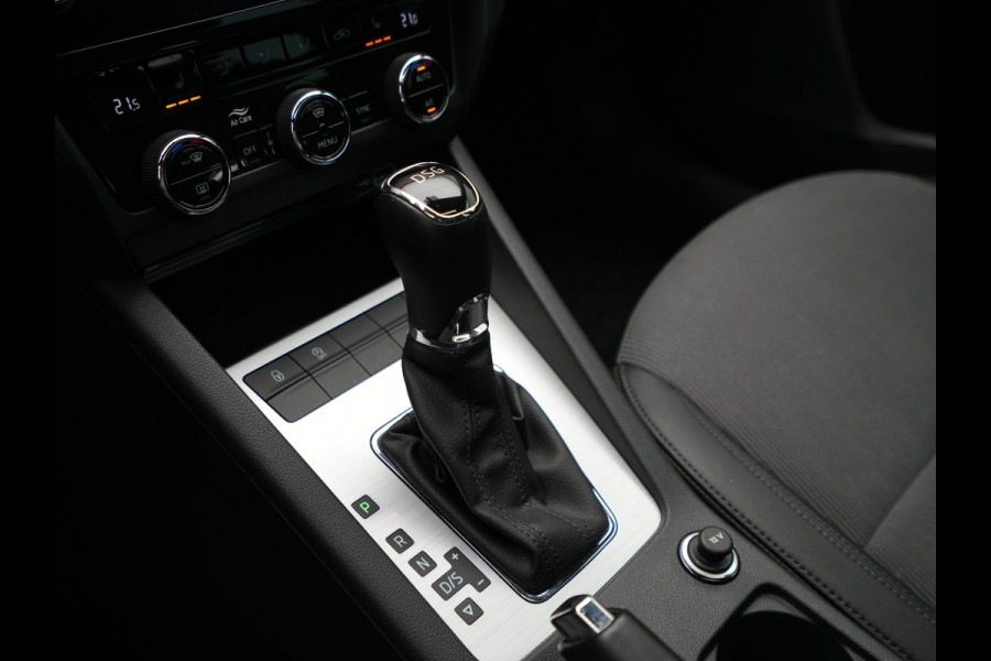 Škoda Octavia Combi 1.5 TSI 150pk DSG Greentech Business Edition Panorama Trekhaak Stoelverwarming Carplay 189 Škoda Octavia Combi 1.5 TSI 150pk DSG Greentech Business Edition Panorama Trekhaak Stoelverwarming Carplay 189