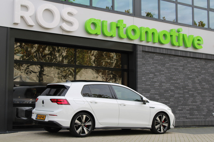 Volkswagen Golf 2.0 TDI GTD | PANO | DODE HOEK | SFEERVERLICHTING | CAMERA | STOELVERW | CARPLAY |