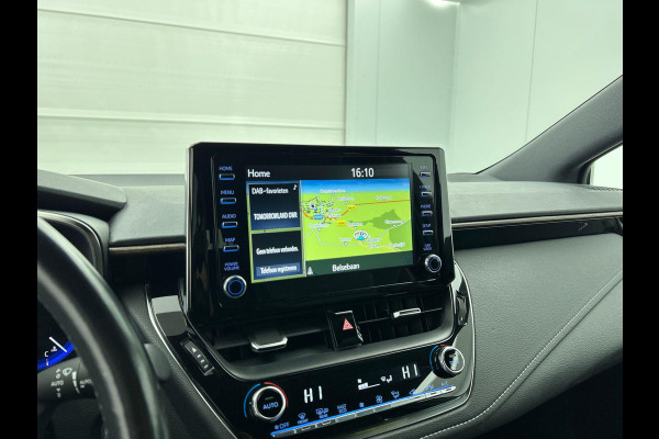 Toyota Corolla Touring Sports 2.0 Hybrid 184 pk Aut. Trek Navigatie Apple Carplay/Android Auto Camera Adaptive Cruise Control Stoelverwarming Virtual Cockpit Lichtmetalen velgen Climate Control Getinte ramen
