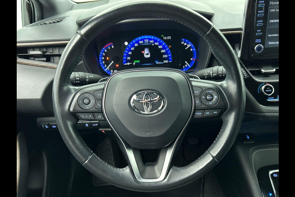 Toyota Corolla Touring Sports 2.0 Hybrid 184 pk Aut. Trek Navigatie Apple Carplay/Android Auto Camera Adaptive Cruise Control Stoelverwarming Virtual Cockpit Lichtmetalen velgen Climate Control Getinte ramen