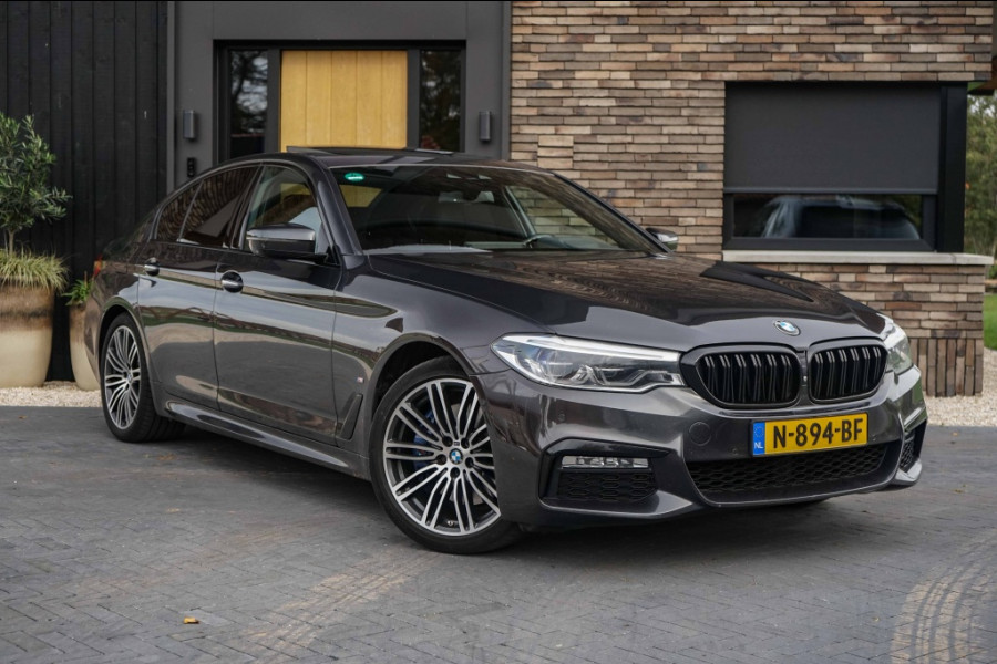 BMW 5 Serie 530e M Sport Pano/360/trkhk/Harman/Shadow