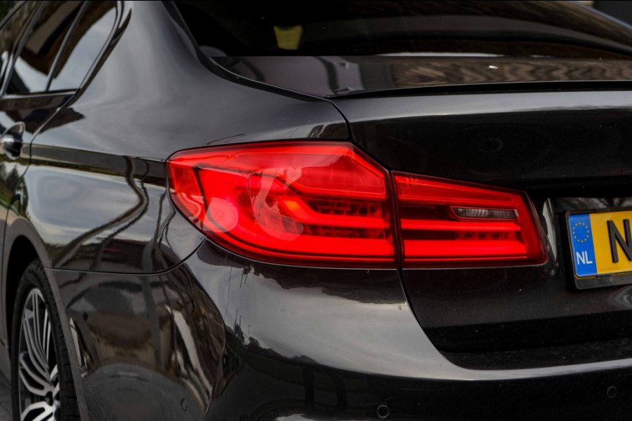 BMW 5 Serie 530e M Sport Pano/360/trkhk/Harman/Shadow
