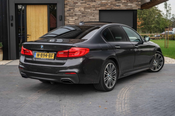 BMW 5 Serie 530e M Sport Pano/360/trkhk/Harman/Shadow