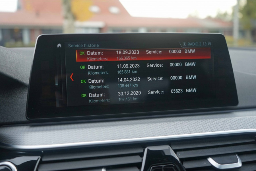 BMW 5 Serie 530e M Sport Pano/360/trkhk/Harman/Shadow