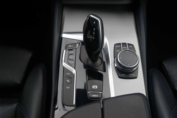 BMW 5 Serie 530e M Sport Pano/360/trkhk/Harman/Shadow