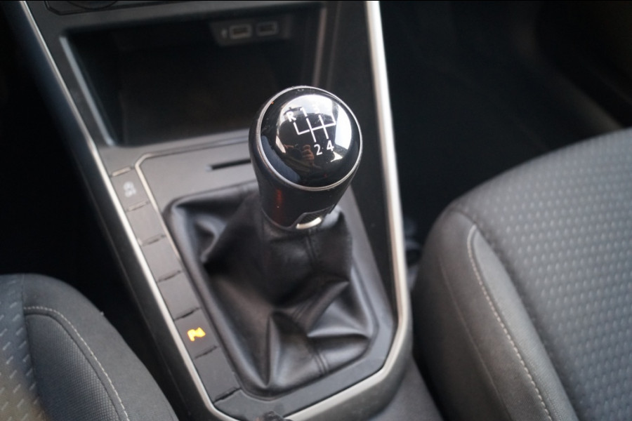 Volkswagen Polo 1.6 TDI Comfortline Executive -NAVI-PDC-ACC-CARPLAY-