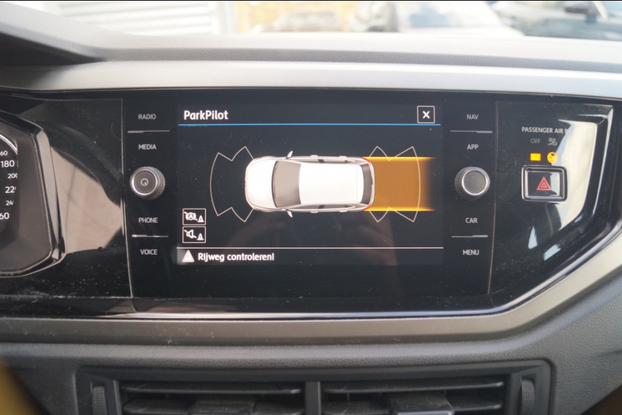 Volkswagen Polo 1.6 TDI Comfortline Executive -NAVI-PDC-ACC-CARPLAY-