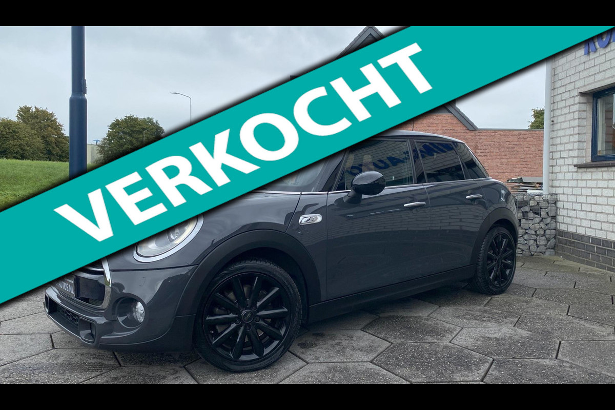 MINI Cooper S 2.0 Chili Serious Business JCW/ Pano/ Leer/ Sfeer/ H&K MINI Cooper S 2.0 Chili Serious Business JCW/ Pano/ Leer/ Sfeer/ H&K