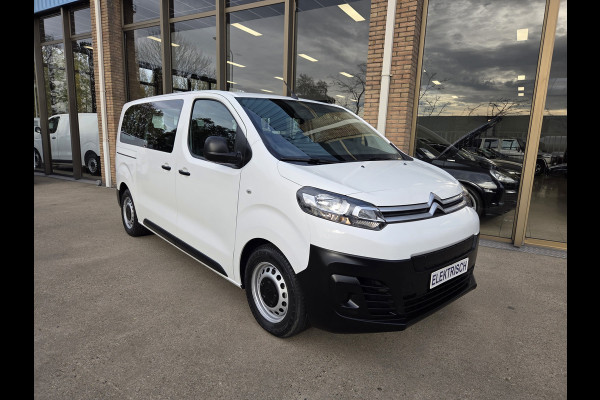 Peugeot e-Expert / Citroen e-Jumpy 75kWh Business 9 Pers. Airco Cruisecontrol Prijs incl. BTW €32.368,- Peugeot e-Expert / Citroen e-Jumpy 75kWh Business 9 Pers. Airco Cruisecontrol Prijs incl. BTW €32.368,-