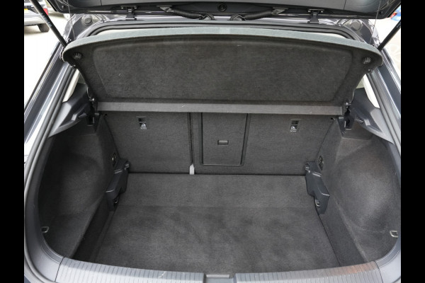 Volkswagen T-Roc 1.0 TSI Style | Navigatie | Adaptive Cruise | PDC | Android/Apple Carplay