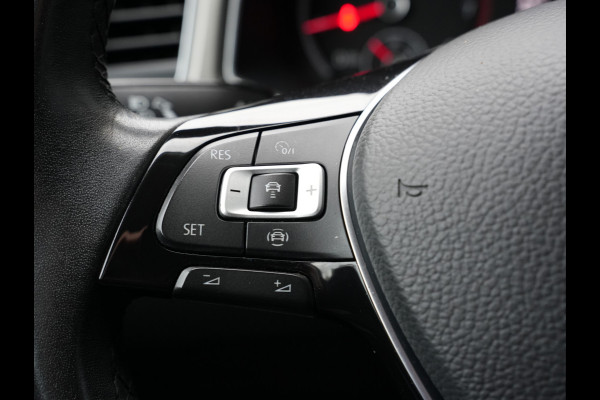 Volkswagen T-Roc 1.0 TSI Style | Navigatie | Adaptive Cruise | PDC | Android/Apple Carplay