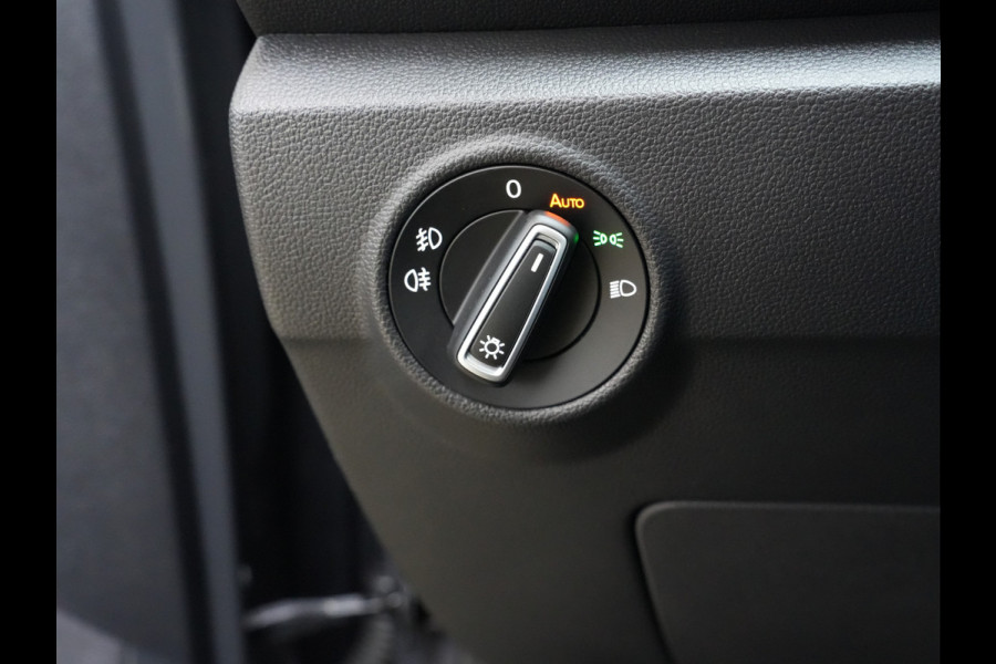 Volkswagen T-Roc 1.0 TSI Style | Navigatie | Adaptive Cruise | PDC | Android/Apple Carplay