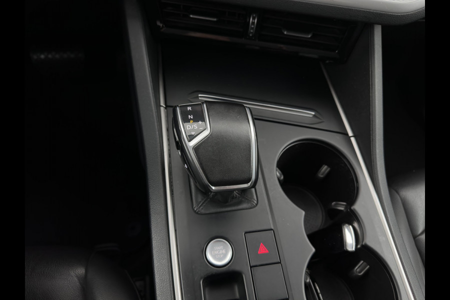 Volkswagen Touareg 3.0 TDI R-Line (INCL-BTW) Aut. *LEATHER | FULL-LED | BLIND-SPOT | HEATED-COMFORTSEATS | AIR-SUSPENSION | KEYLESS | CAMERA | NAVI-FULLMAP | PRIVACY-GLASS | ADAPTIVE-CRUISE |  SHIFT-PADDLES | TOWBAR*