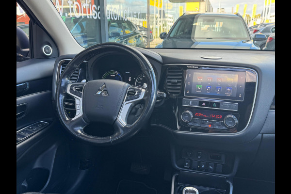 Mitsubishi Outlander 2.4 PHEV Intense+ TREKHAAK | PANODAK |