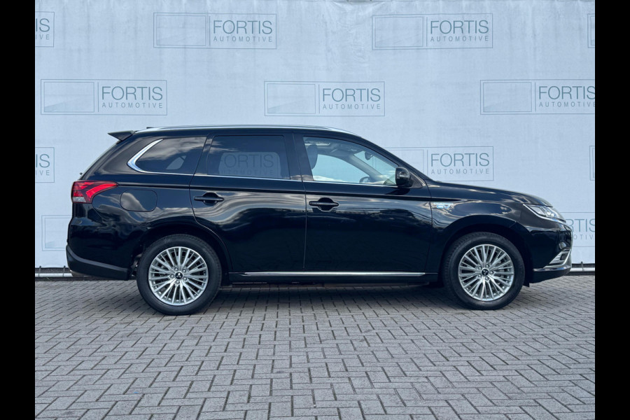 Mitsubishi Outlander 2.4 PHEV Intense+ TREKHAAK | PANODAK |