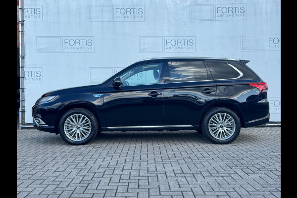 Mitsubishi Outlander 2.4 PHEV Intense+ TREKHAAK | PANODAK |