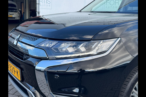 Mitsubishi Outlander 2.4 PHEV Intense+ TREKHAAK | PANODAK |