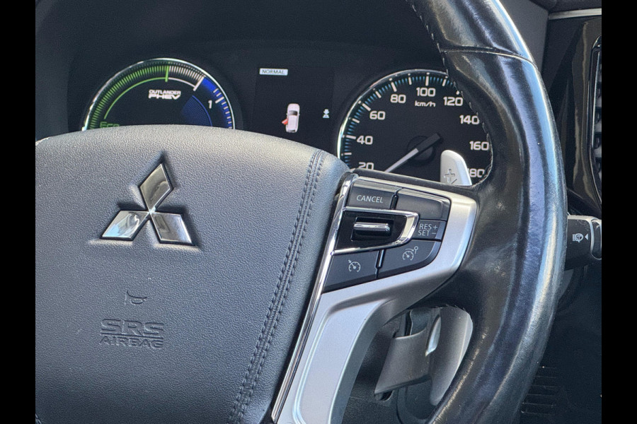 Mitsubishi Outlander 2.4 PHEV Intense+ TREKHAAK | PANODAK |