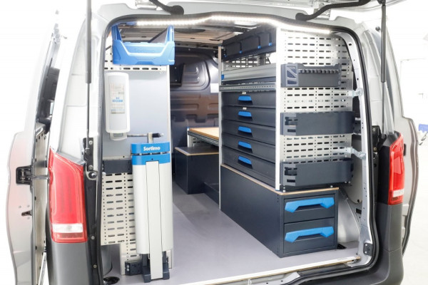 Mercedes-Benz Vito CDI 136pk Compact 9G Automaat 2x Schuifdeur/LED/Camera/Inrichting 07-2022