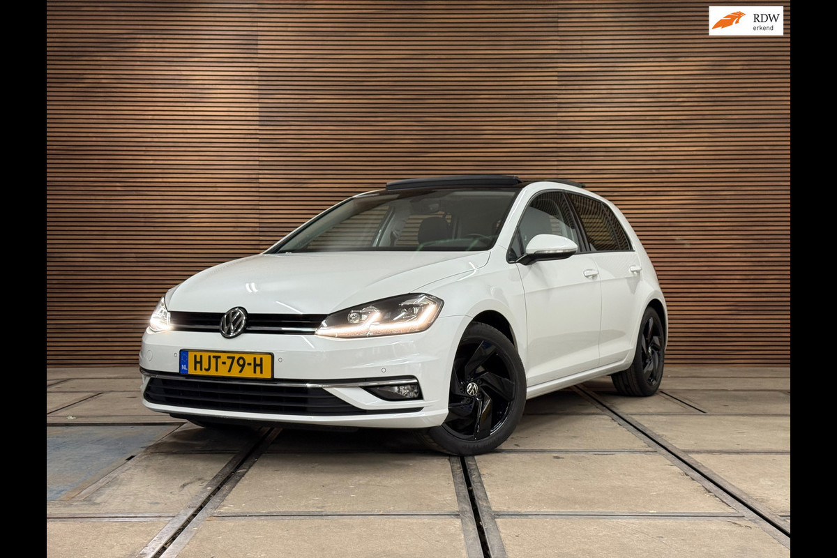 Volkswagen Golf 1.5 TSI Highline PANO/NAVI/CAMERA/LED/SPORTSTOELEN/CLIMATE/PARELMOER !