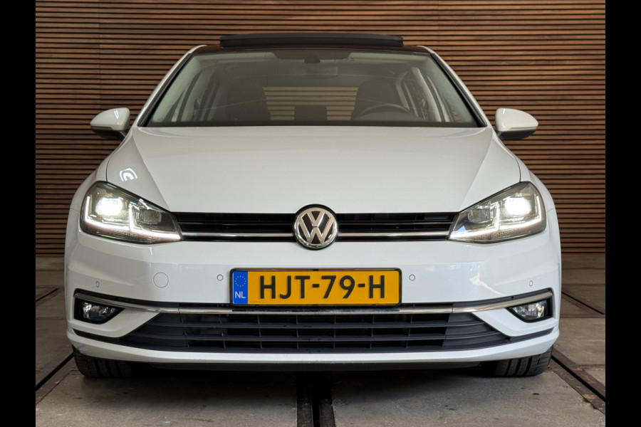 Volkswagen Golf 1.5 TSI Highline PANO/NAVI/CAMERA/LED/SPORTSTOELEN/CLIMATE/PARELMOER !