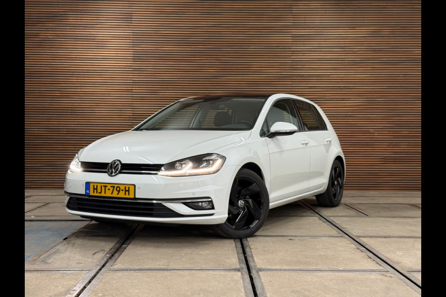 Volkswagen Golf 1.5 TSI Highline PANO/NAVI/CAMERA/LED/SPORTSTOELEN/CLIMATE/PARELMOER !