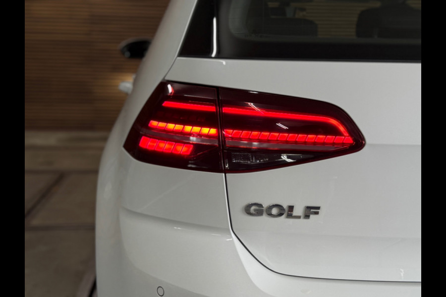 Volkswagen Golf 1.5 TSI Highline PANO/NAVI/CAMERA/LED/SPORTSTOELEN/CLIMATE/PARELMOER !