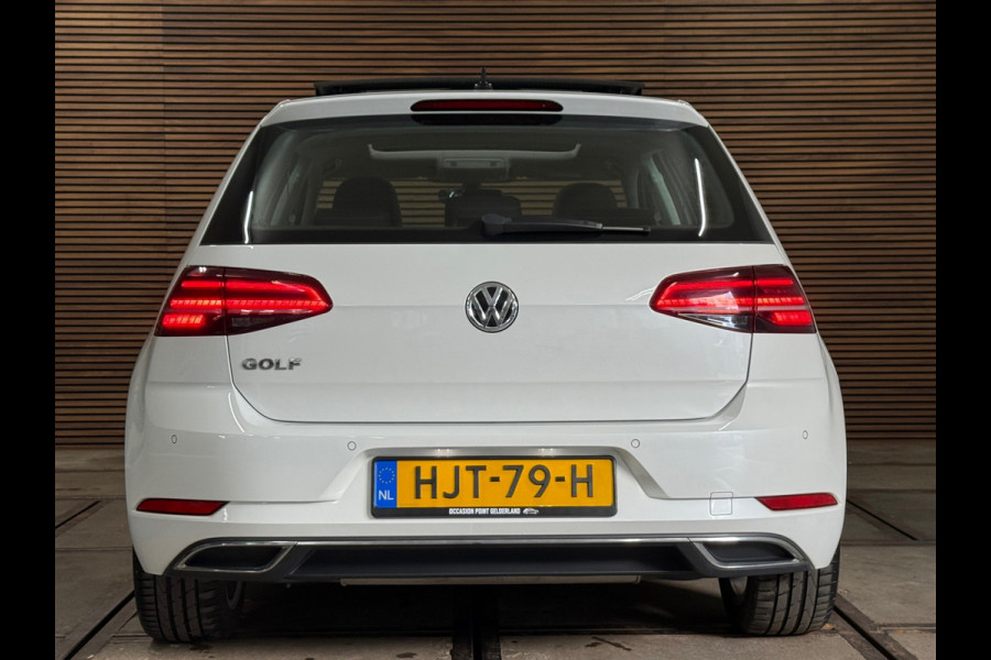 Volkswagen Golf 1.5 TSI Highline PANO/NAVI/CAMERA/LED/SPORTSTOELEN/CLIMATE/PARELMOER !