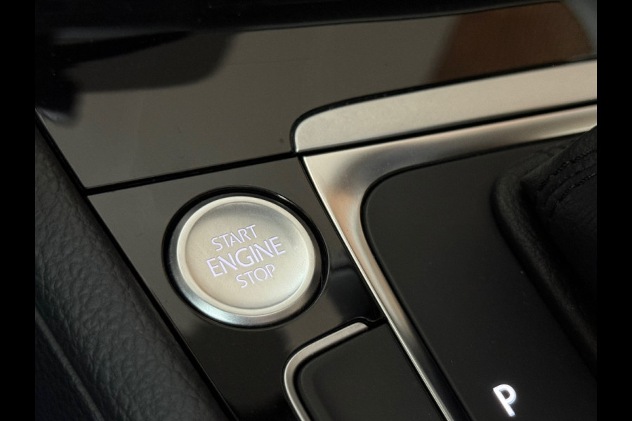 Volkswagen Golf 1.5 TSI Highline PANO/NAVI/CAMERA/LED/SPORTSTOELEN/CLIMATE/PARELMOER !