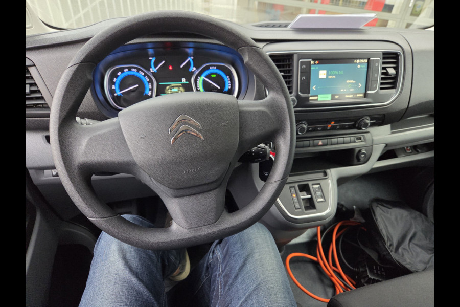Peugeot e-Expert / Citroen e-Jumpy 75kWh Business 9 Pers. Airco Cruisecontrol Prijs incl. BTW €32.368,- Peugeot e-Expert / Citroen e-Jumpy 75kWh Business 9 Pers. Airco Cruisecontrol Prijs incl. BTW €32.368,-
