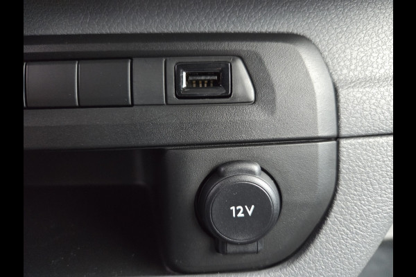 Peugeot e-Expert / Citroen e-Jumpy 75kWh Business 9 Pers. Airco Cruisecontrol Prijs incl. BTW €32.368,- Peugeot e-Expert / Citroen e-Jumpy 75kWh Business 9 Pers. Airco Cruisecontrol Prijs incl. BTW €32.368,-