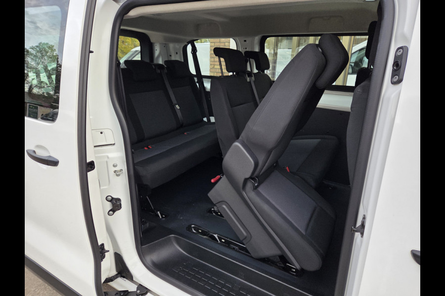 Peugeot e-Expert / Citroen e-Jumpy 75kWh Business 9 Pers. Airco Cruisecontrol Prijs incl. BTW €32.368,- Peugeot e-Expert / Citroen e-Jumpy 75kWh Business 9 Pers. Airco Cruisecontrol Prijs incl. BTW €32.368,-